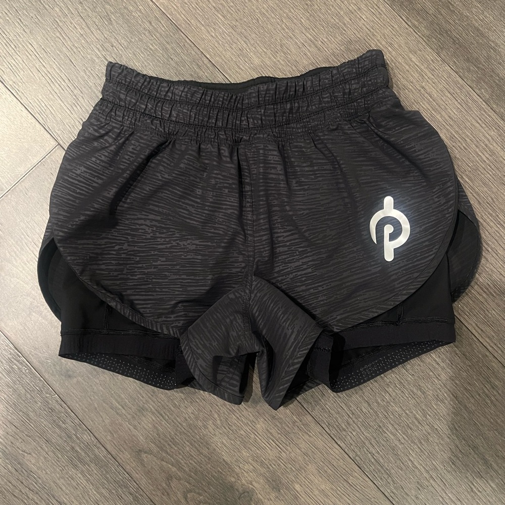 Lululemon X Peloton black pattern shorts size 8